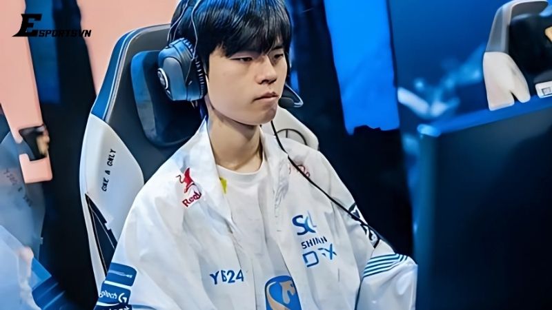 Hình ảnh Deft Lol đang thi đấu