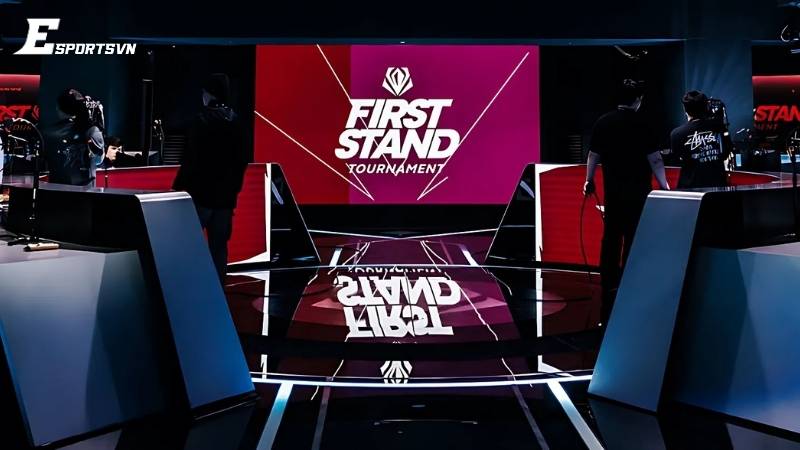 First Stand là tuyên ngôn sức mạnh của LMHT chuyên nghiệp 2025!