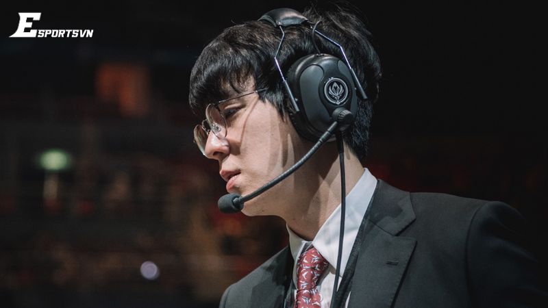 kkoma-bo-nao-vang-dung-sau-de-che-t1