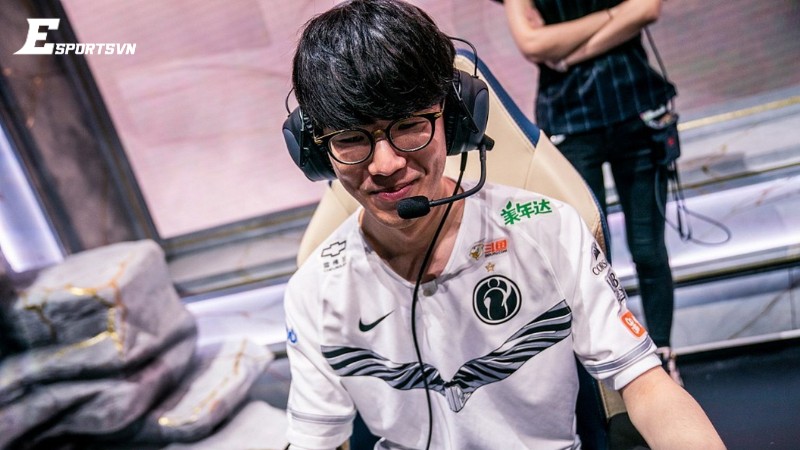 Những bước đầu tiên và cú bẻ lái sang LPL