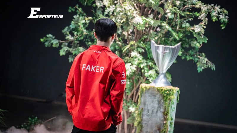 Người hâm mộ đã vỡ òa cảm xúc khi chứng kiến Faker thi đấu thăng hoa