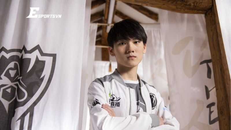 JackeyLove vẫn là niềm hy vọng lớn của LPL trong năm 2025