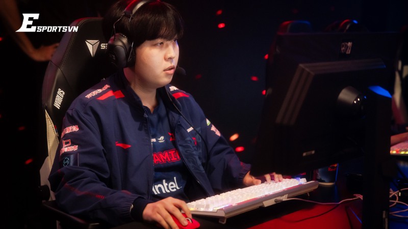 Kanavi là người đi rừng xuất sắc giúp JD Gaming giành nhiều danh hiệu