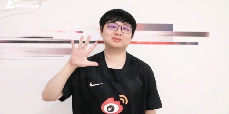 SofM là ai? Tiểu sử, dấu ấn sự nghiệp của thần rừng Việt Nam