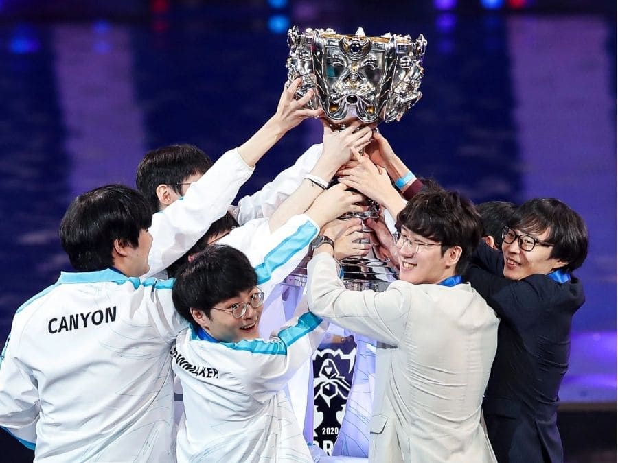 Canyon LOL cùng DWG KIA vô địch CKTG 2020, giành MVP chung kết
